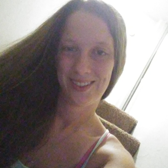 Profile Picture of Tabatha Mitchell (@tabathamarie25) on Poshmark