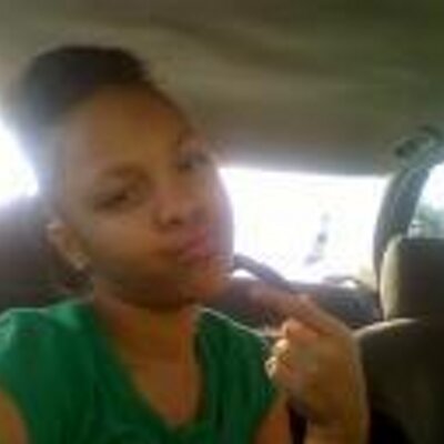 Profile Picture of Aisha Robertson (@DhatChickYuHate) on Twitter