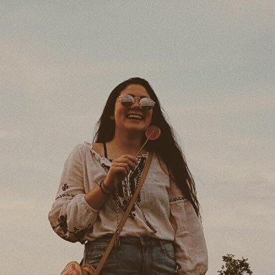 Profile Picture of Lilly Fox (@lilly823) on Twitter