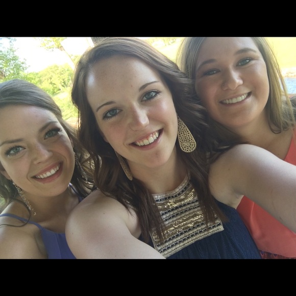 Profile Picture of Laura Geisenhof (@geisenhof14) on Poshmark