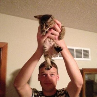Profile Picture of Eric Schubert (@eSchubtastic) on Twitter