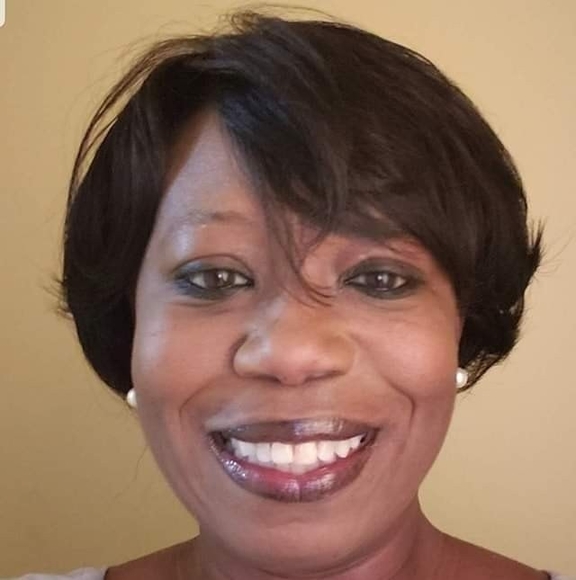 Profile Picture of Tracey Wright (@meshal002) on Poshmark