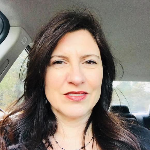 Profile Picture of Sonja Gonzalez (@sonjamg7) on Poshmark