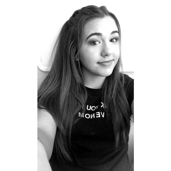 Profile Picture of Jenna Lord (@jennalordd) on Poshmark