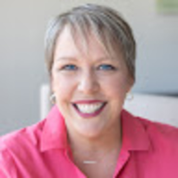 Profile Picture of Amy Crum (@amypcrum) on Poshmark