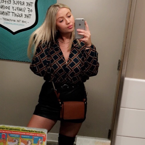 Profile Picture of Anna Chukhriy (@anncka) on Poshmark