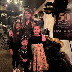 Profile Picture of Connie elter 💋 (@connieanddawn) on Tiktok