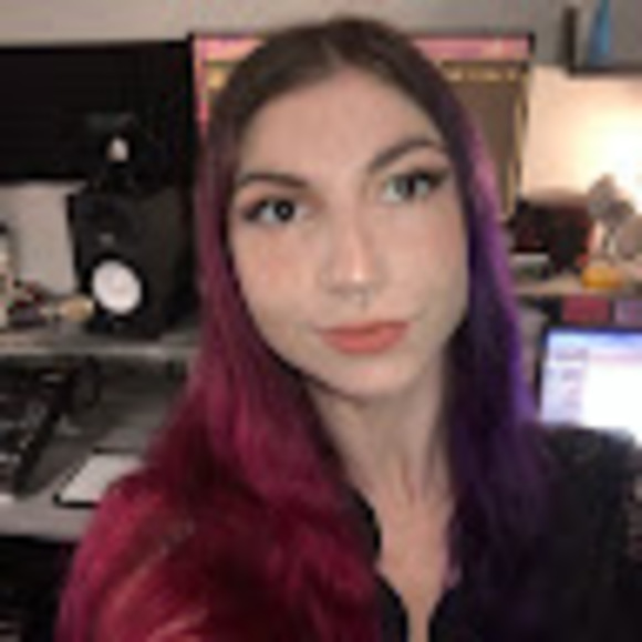Profile Picture of Mia Tidwell (@miaet) on Poshmark