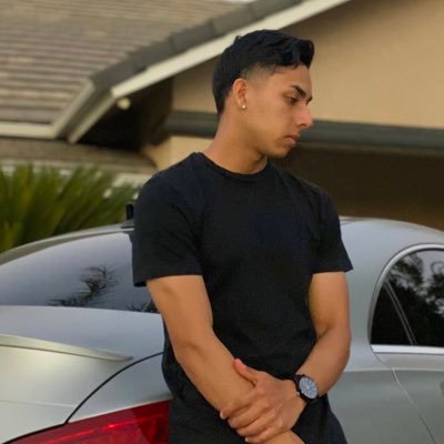 Profile Picture of Im Key Huh🌟 (@AnthonyR667) on Twitter