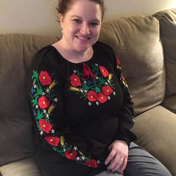 Profile Picture of Amy Mulhall (@ammulhall) on Poshmark