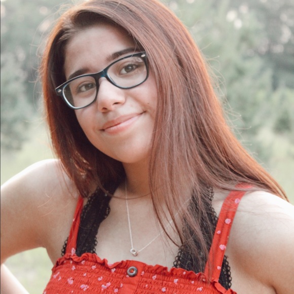 Erin Iaquinto - Poshmark Profile Picture of Erin Iaquinto (@eriniaquinto) on Poshmark