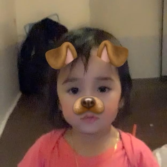 Profile Picture of Marciana Skilling (@marcibehb) on Poshmark