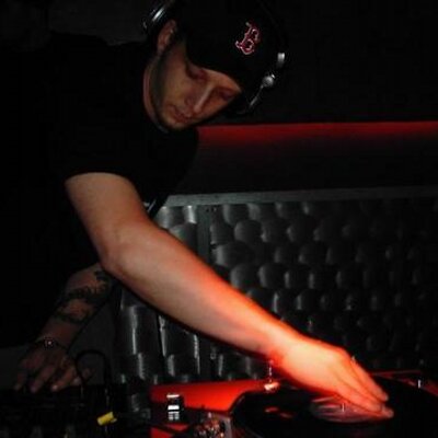 Profile Picture of Robert Bolling (@thedjteck) on Twitter