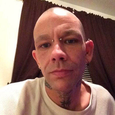 Profile Picture of Chris Harbin (@chrisharbin45) on Twitter