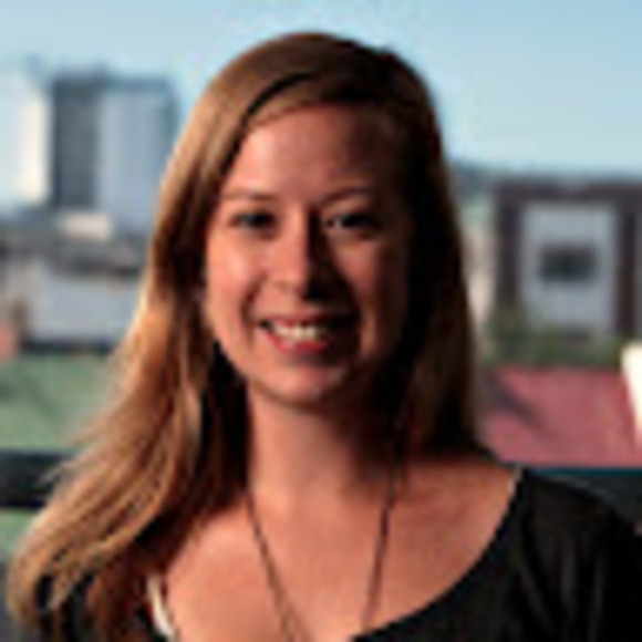 Profile Picture of Bec Cubitt (@schmekles) on Poshmark