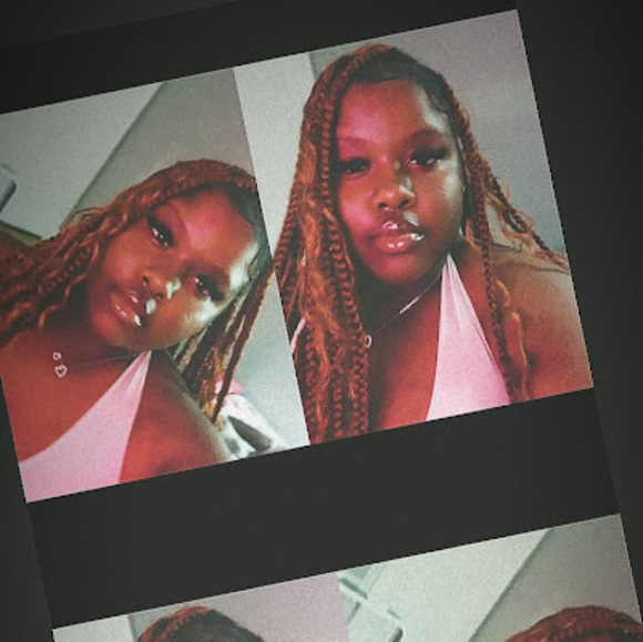 Kyia Kyia - Poshmark Profile Picture of Kyia Kyia (@kyiaak) on Poshmark