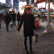 Profile Picture of Holly Kennedy (@Zoe4631) on Youtube