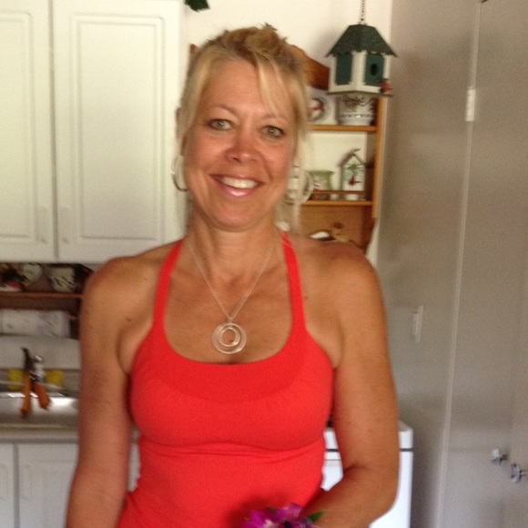Profile Picture of Wendy George (@wendyanne7) on Poshmark