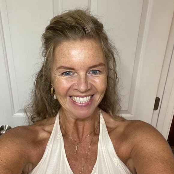 Profile Picture of Shelly Noel (@shellytim) on Poshmark