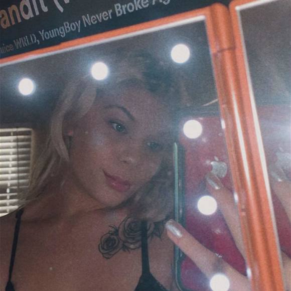 Profile Picture of Skyler Shiner (@skyler_cay) on Poshmark
