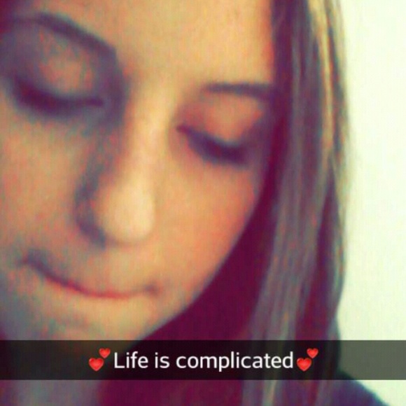 Profile Picture of Kelli Williams (@mikhelia) on Poshmark