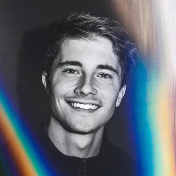 Profile Picture of Jacob Mitterling (@j_mitterling) on Poshmark