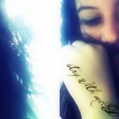 Profile Picture of Dimitra P. (@ElsaTom89) on Twitter