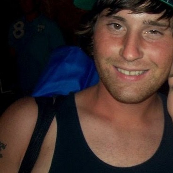 Profile Picture of Matthew Blando (@blandodeals123) on Poshmark