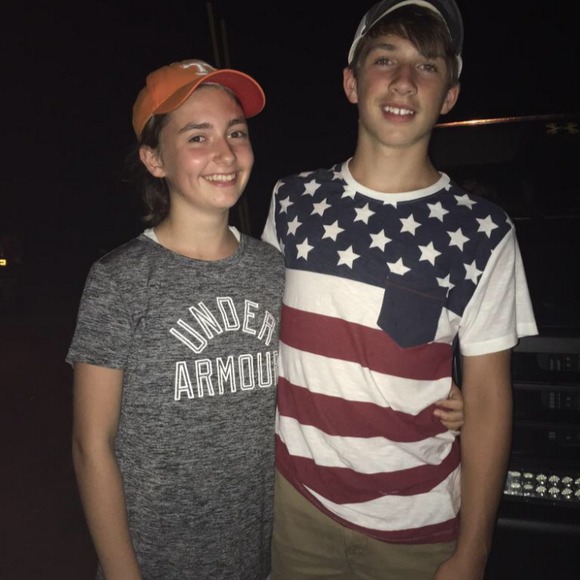 Profile Picture of Kelcee Rhoton (@kelceerhoton33) on Poshmark