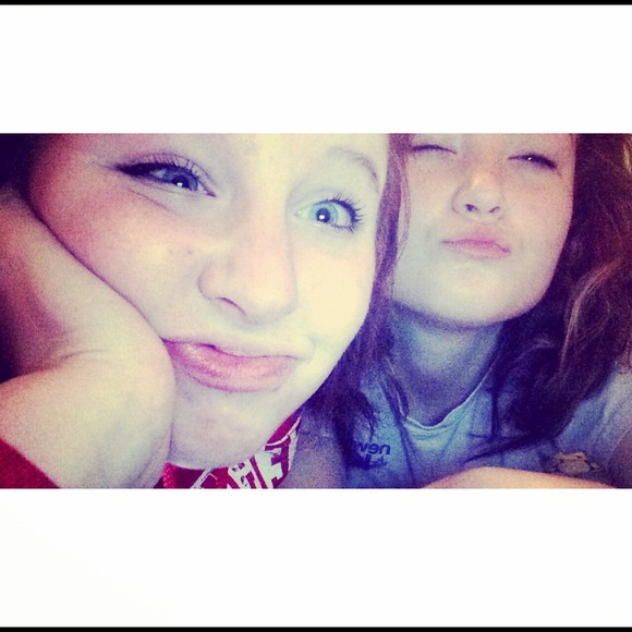 Profile Picture of Gabrielle Scilley (@glynnes) on Poshmark