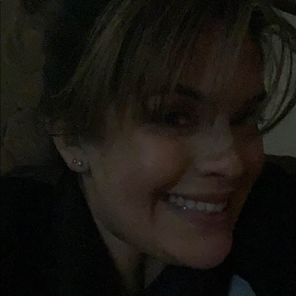 Profile Picture of Janet Ramos (@jrodri2390) on Poshmark