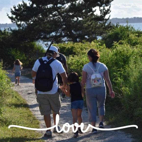 Profile Picture of Nancy Lo (@lokees05231982) on Poshmark