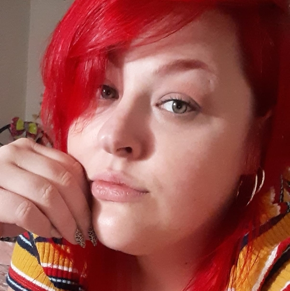 Profile Picture of Kendra Sinclair (@kendra33087) on Poshmark