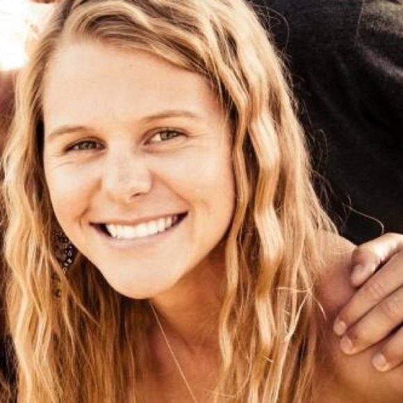 Tori Ortman - Poshmark Profile Picture of Tori Ortman (@tortman2) on Poshmark