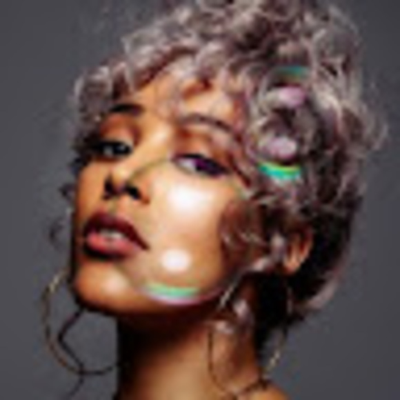 Profile Picture of Tiana Pearson (@tiana_pearson) on Poshmark