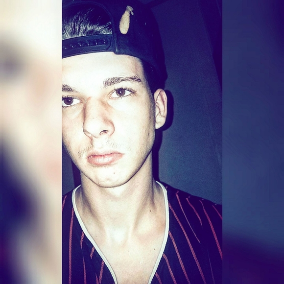 Profile Picture of Christopher Barlow (@kvngbarlow) on Poshmark