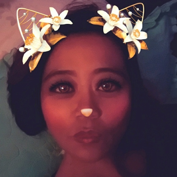 Profile Picture of Arlene Basa (@kinkey15) on Poshmark