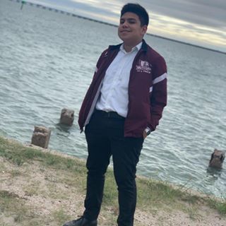Profile Picture of Aaron Briones (@aaron.briones.7902) on Facebook