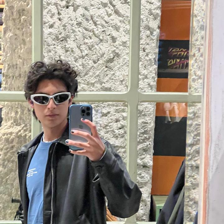 Profile Picture of edgardo (@@_edgardo) on Tiktok