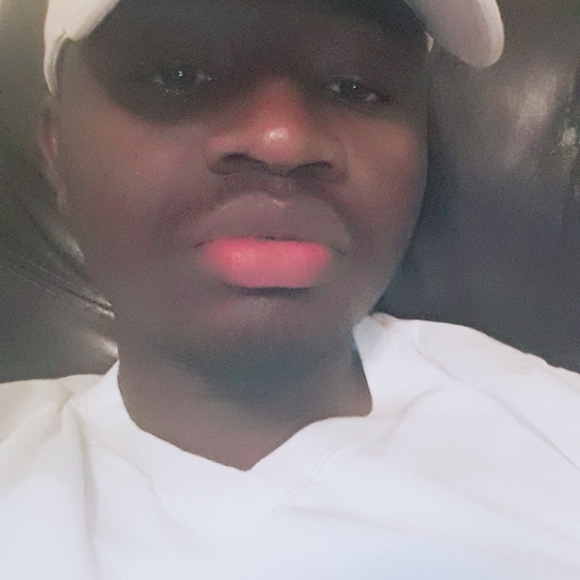 Profile Picture of Sam mohammed Swaray (@ynusswaray) on Poshmark