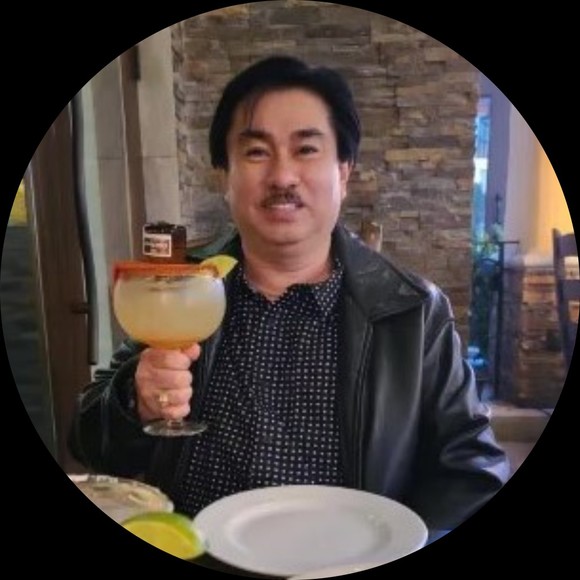 Profile Picture of Jesse Bartolome (@jhec01) on Poshmark