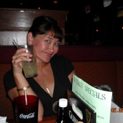 Profile Picture of Valerie Jean-lee (@hulaval) on Twitter