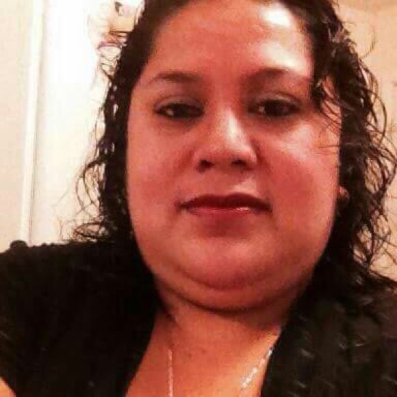 Profile Picture of Lorena Cisneros (@cisneros812604) on Poshmark