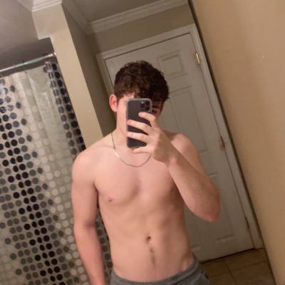 Profile Picture of Hunter Hendricks (@Hunt3rHendricks) on Twitter