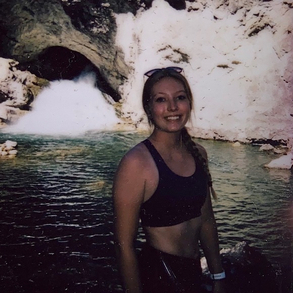 Profile Picture of Jordy Joyner (@jordyjoyner) on Poshmark