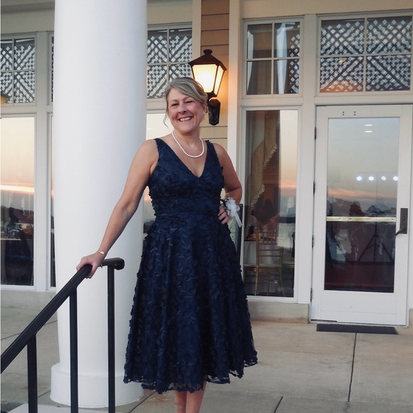 Profile Picture of Amy Murdock (@amurdock810) on Poshmark