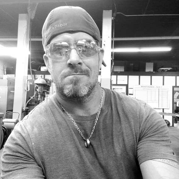 Profile Picture of Dave Bradt (@djbradt) on Poshmark