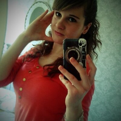 Profile Picture of Pauline.Laurent (@paulinou_1999) on Twitter