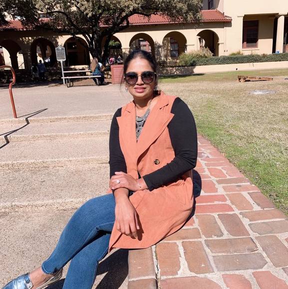 Profile Picture of Gautami Cherukuri (@gg_cherri) on Poshmark