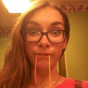 Profile Picture of Olivia Hale (@oliviahale71) on Twitter